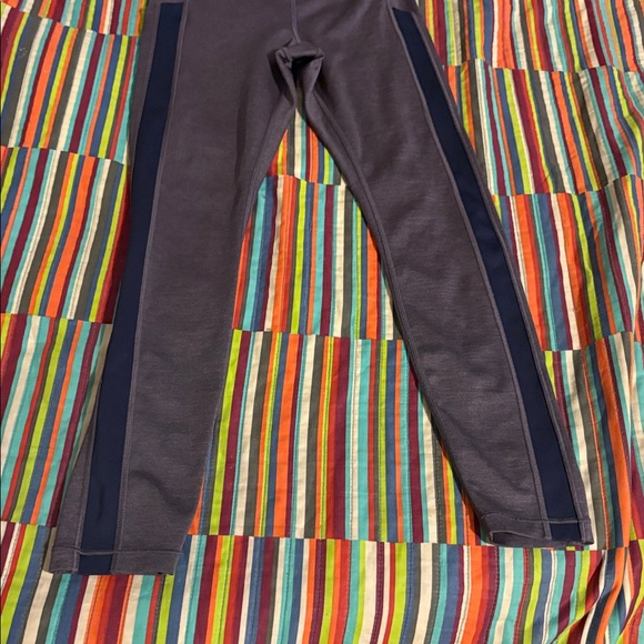 Athleta ultimate stash pocket size extra small great condition fast shipping - Picture 2 of 12